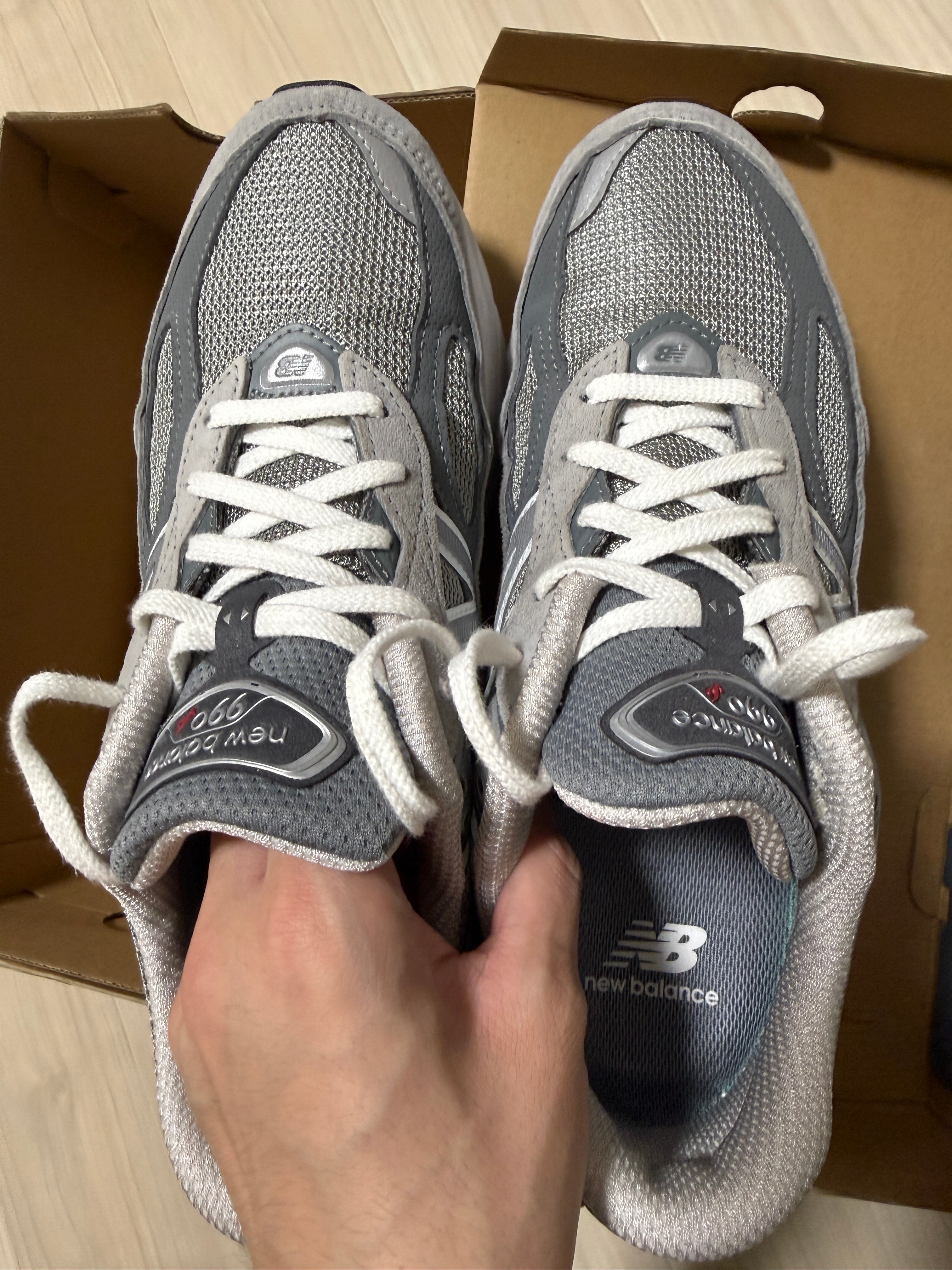New Balance 990V6 "Gray" (Heel Logo NB)