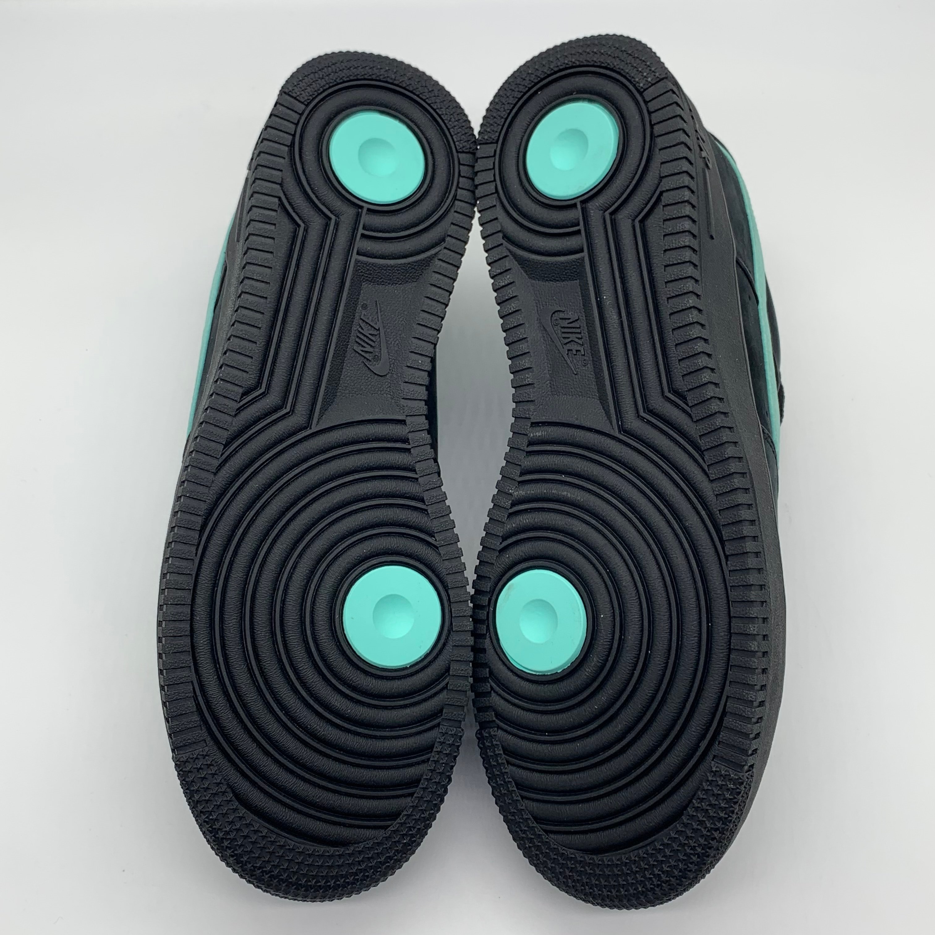 Tiffany & Co. × Nike Air Force 1 Low "1837"