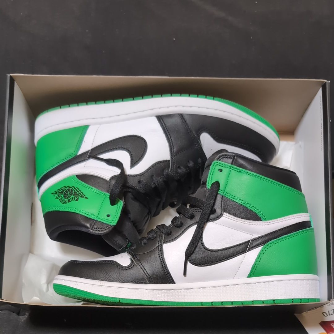 Nike Air Jordan 1 Retro High OG "Celtics/Black and Lucky Green" (2023)