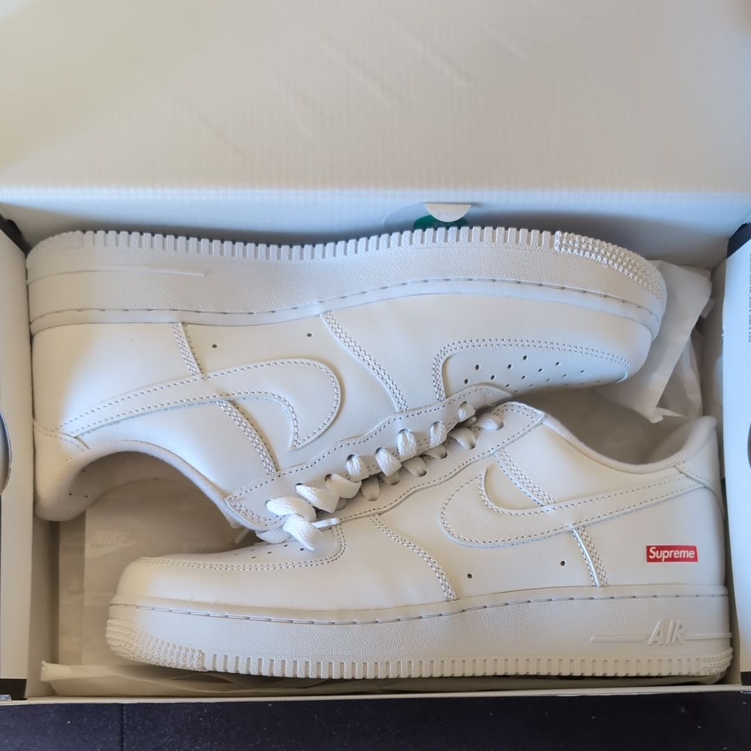 Supreme × Nike Air Force 1 Low "White"