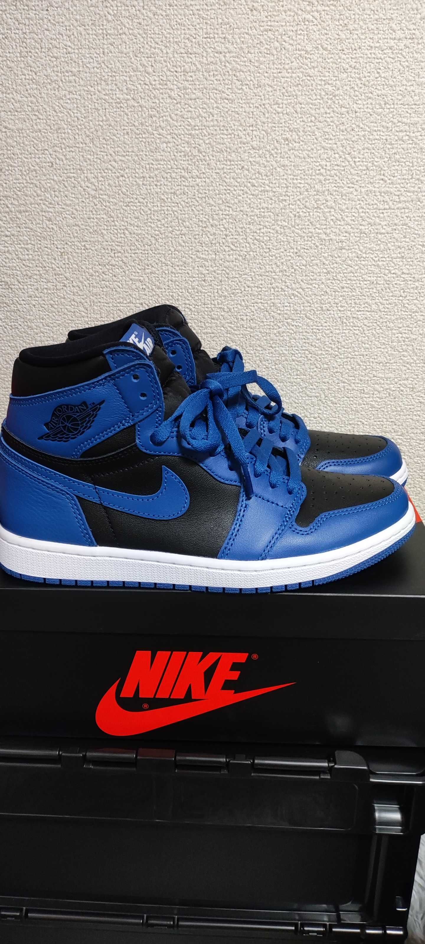 Nike Air Jordan 1 Retro High OG "Dark Marina Blue"