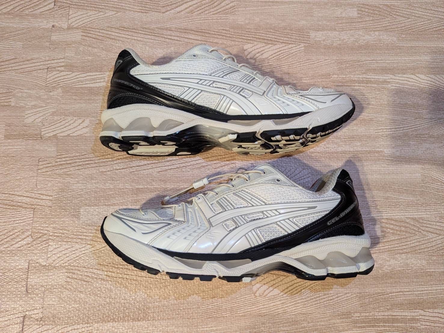 UNAFFECTED × Asics Gel-Kayano 14 "Galaxy White"