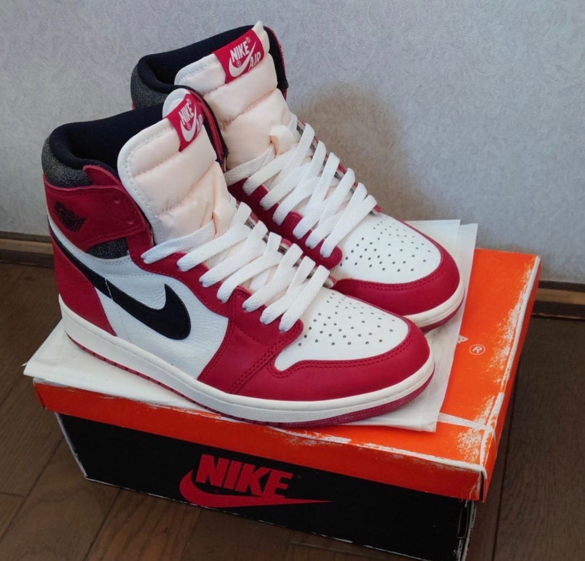 Nike Air Jordan 1 High OG "Lost & Found/Chicago"