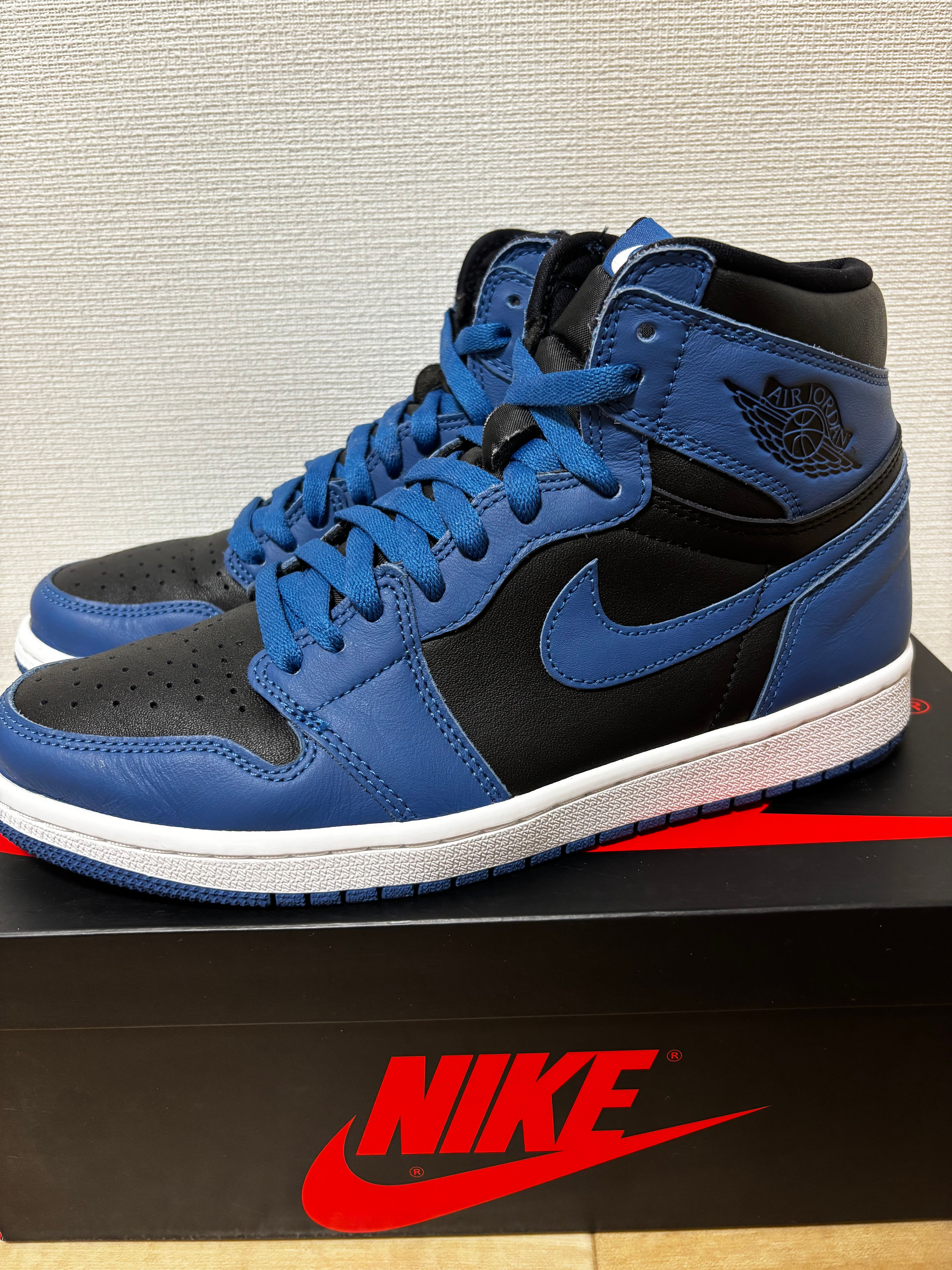 Nike Air Jordan 1 Retro High OG "Dark Marina Blue"