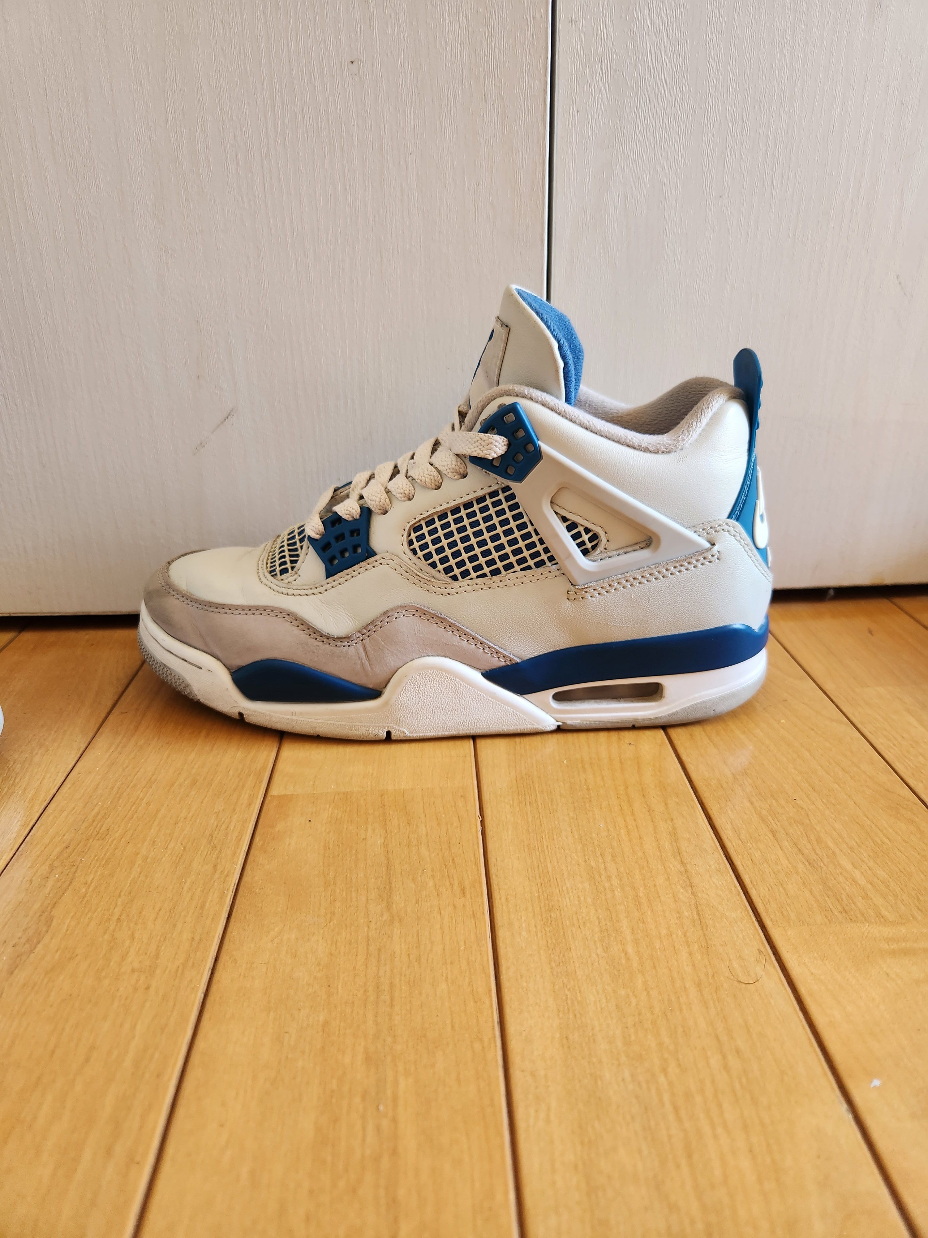 Nike Air Jordan 4 Retro "Industrial Blue"