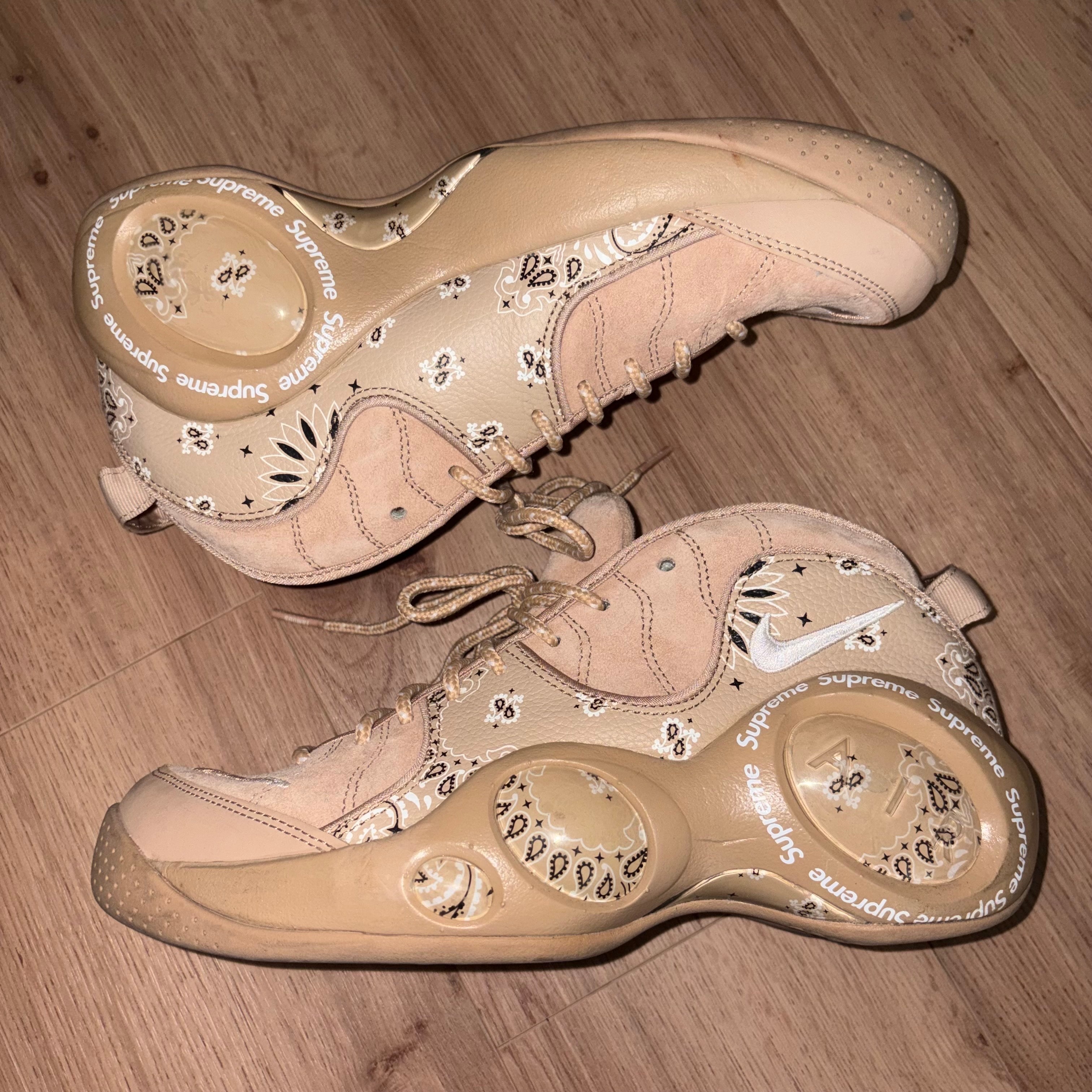 シュプリーム × ナイキ エアズームフライト95 SP "ヘンプ/ホワイト"