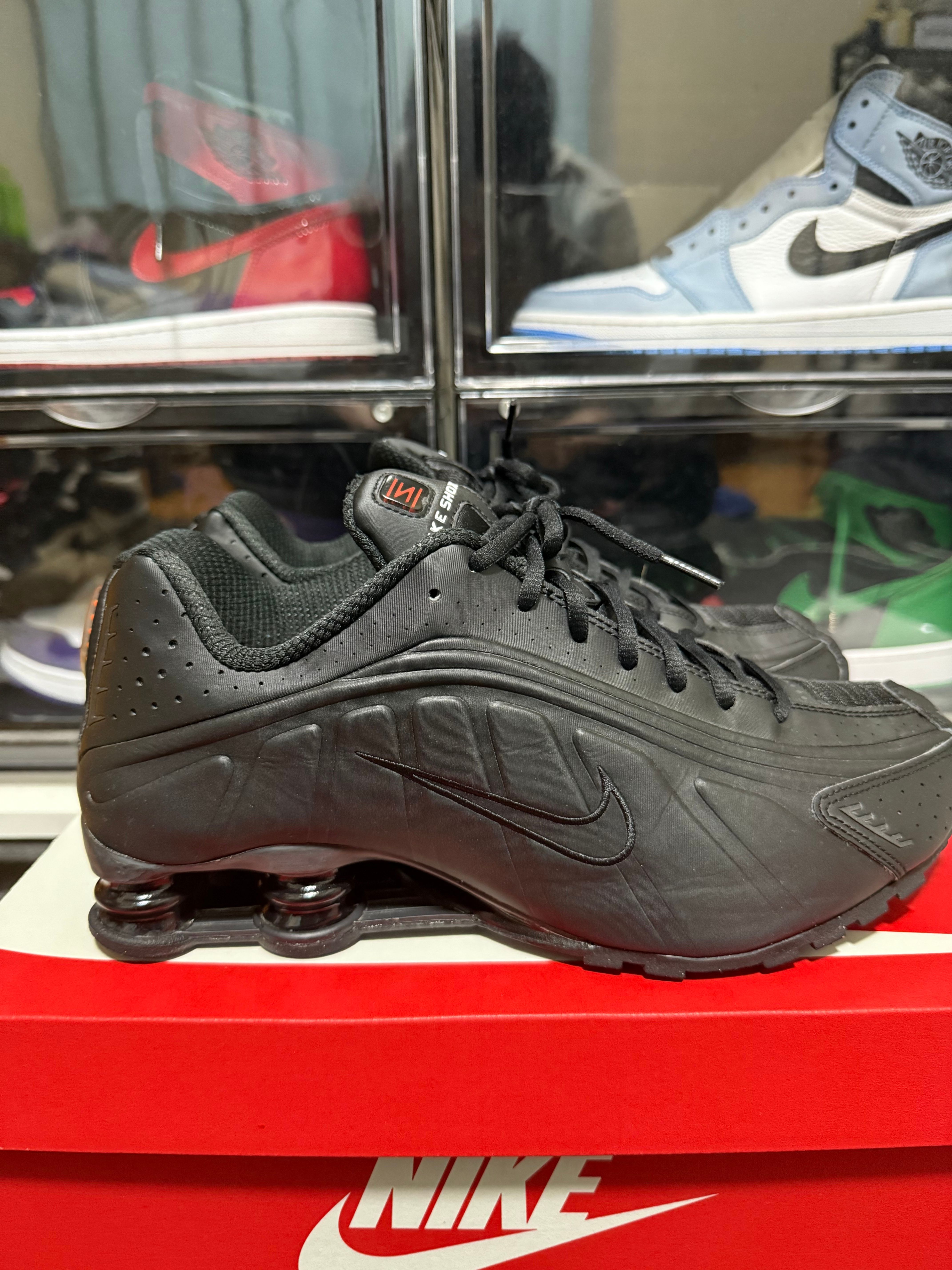 Nike Women's Shox R4 "Black"