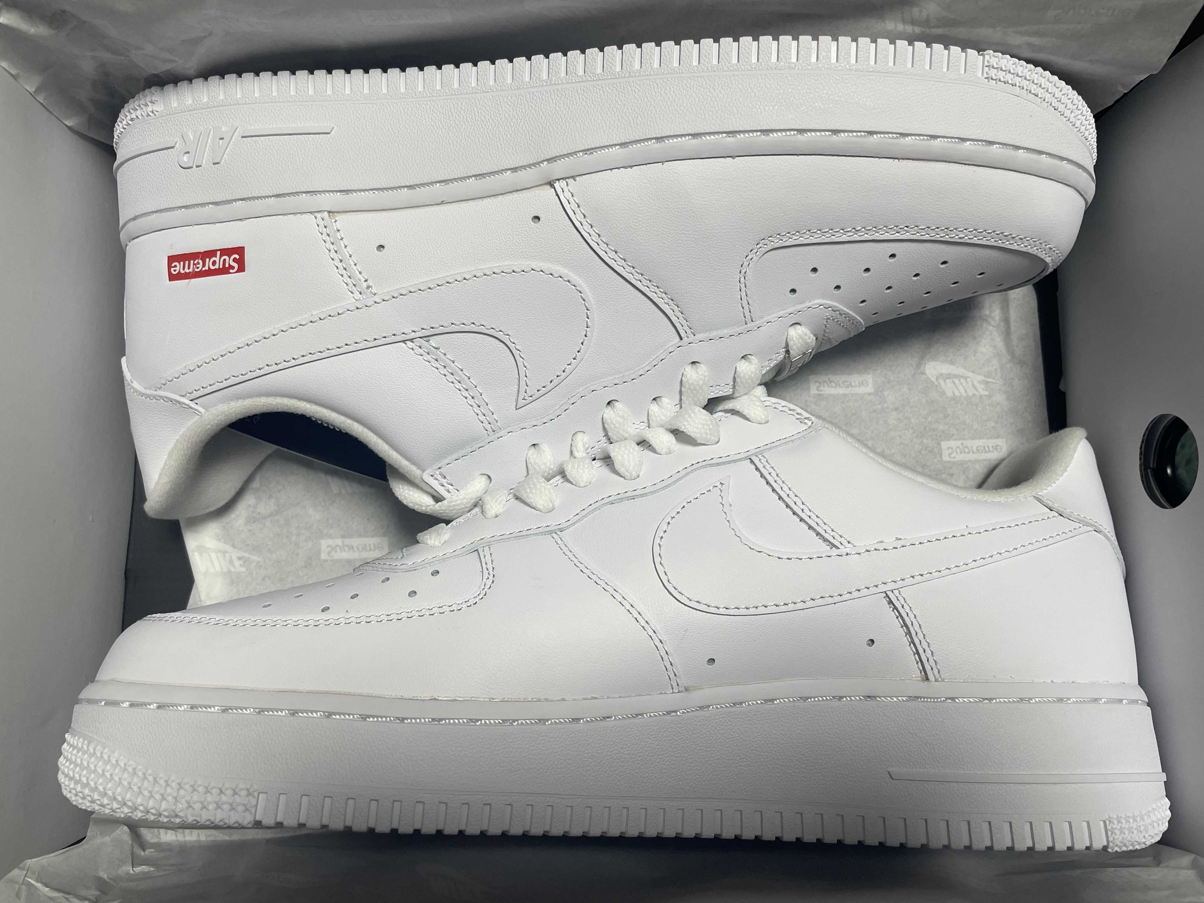 Supreme × Nike Air Force 1 Low "White"