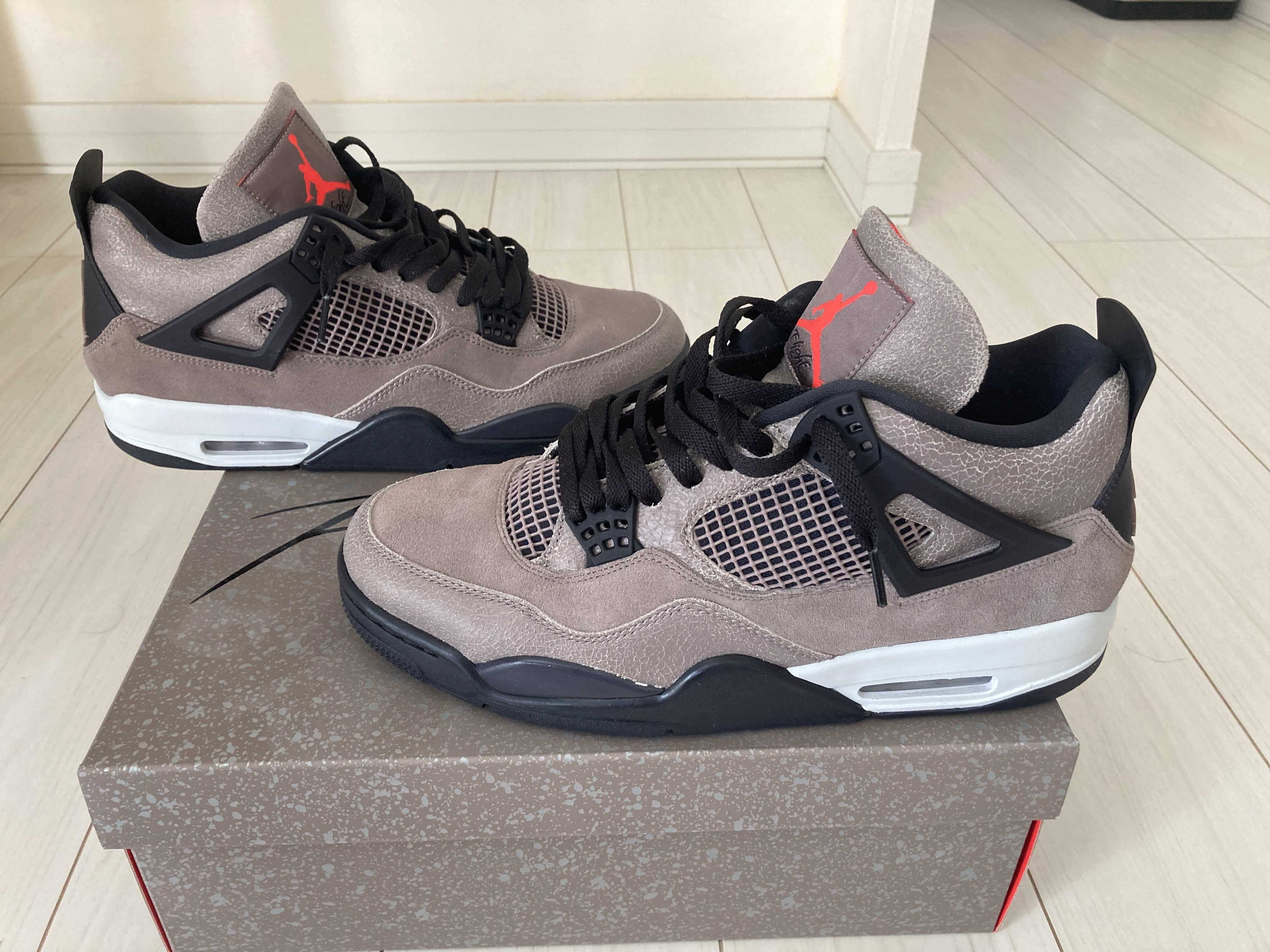 Nike Air Jordan 4 "Taupe Haze"   