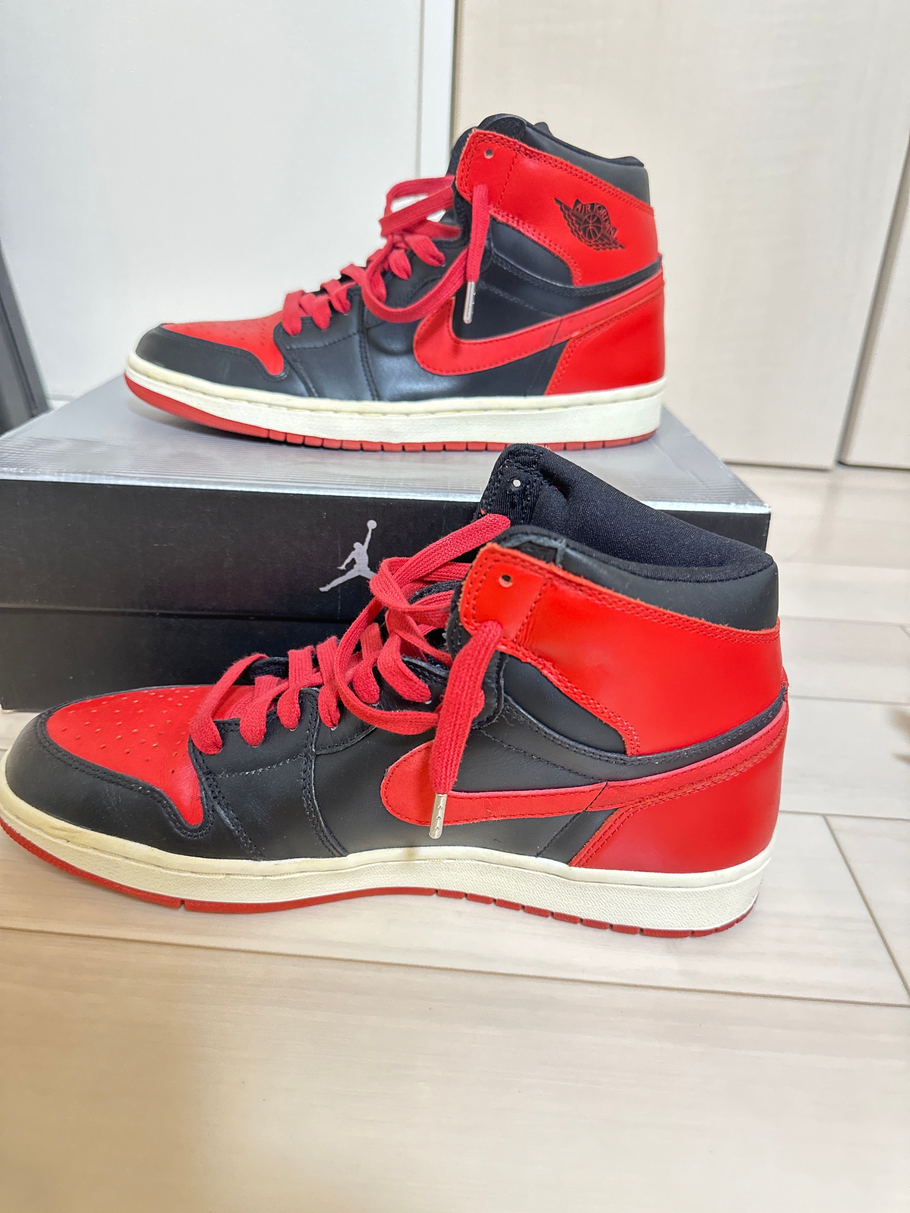 Nike Air Jordan 1 Retro High "Black Varsity Red/Bred"(2001)