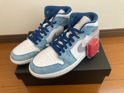 Nike Air Jordan 1 Mid SE "White/Hyper Royal/Red"