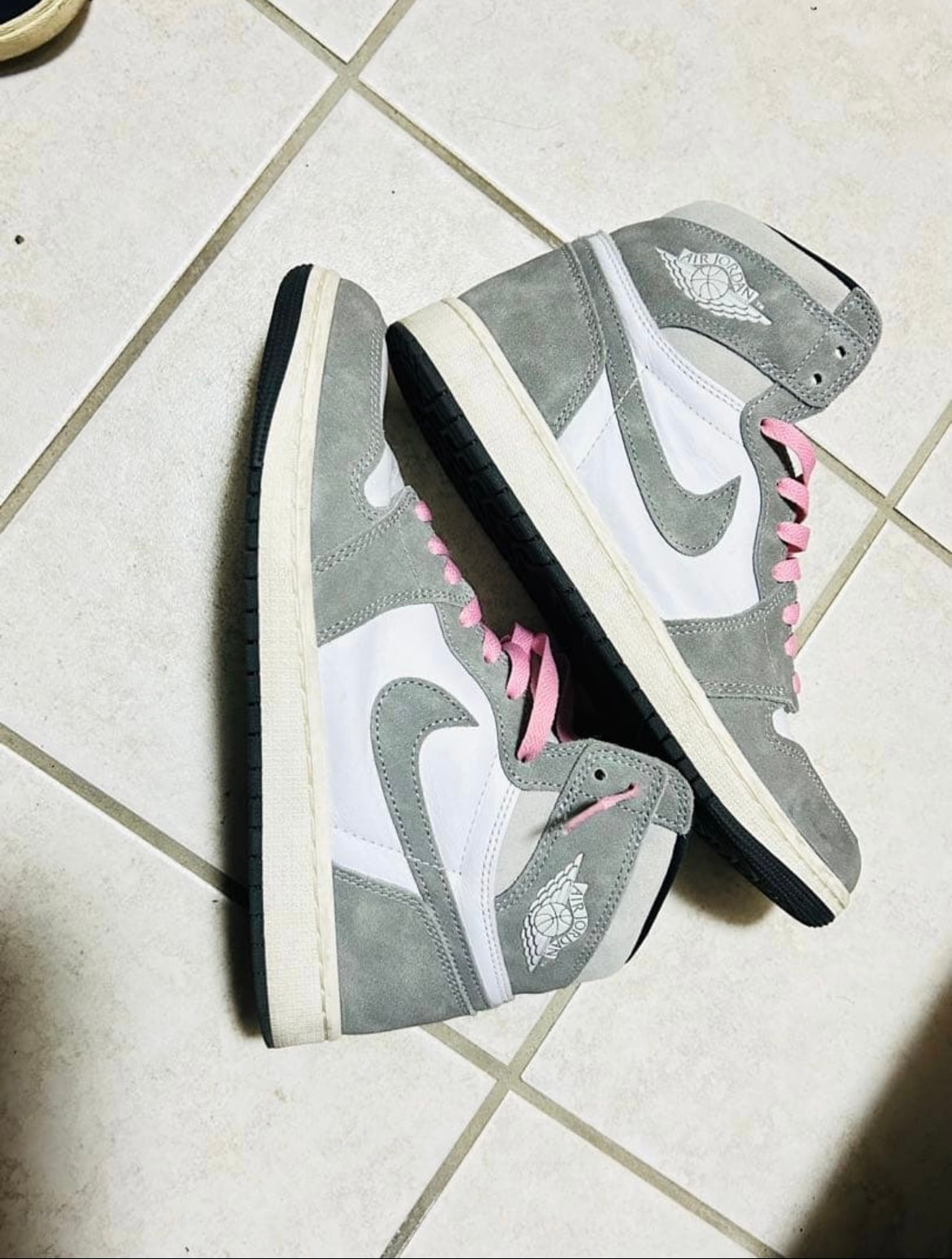 Nike Air Jordan 1 Retro High OG "Black and Smoke Grey"