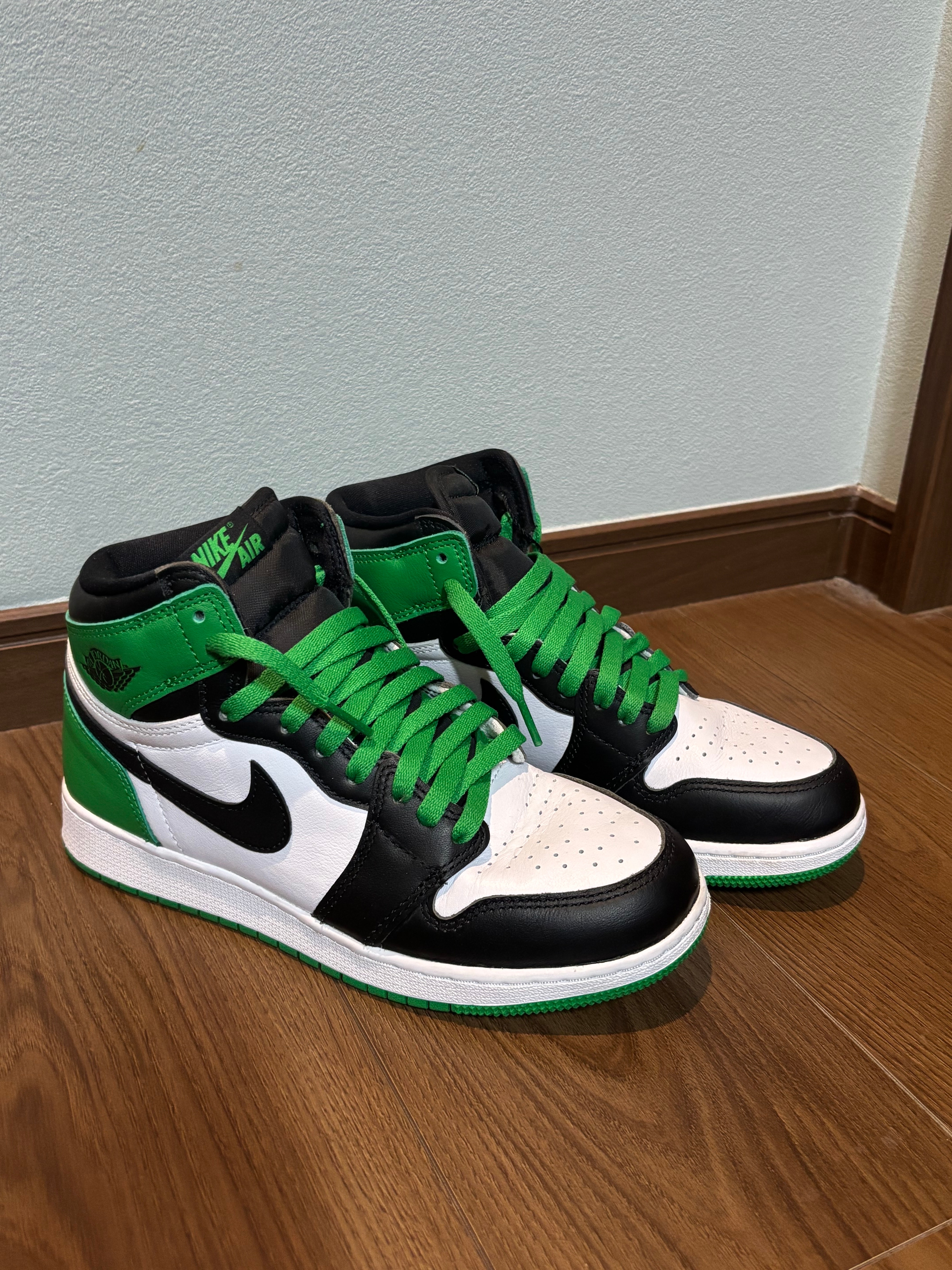 Nike Air Jordan 1 Retro High OG "Celtics/Black and Lucky Green" (2023)