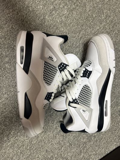 Nike Air Jordan 4 "Military Black"