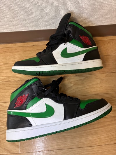 Nike Air Jordan 1 Mid "Pine Green"