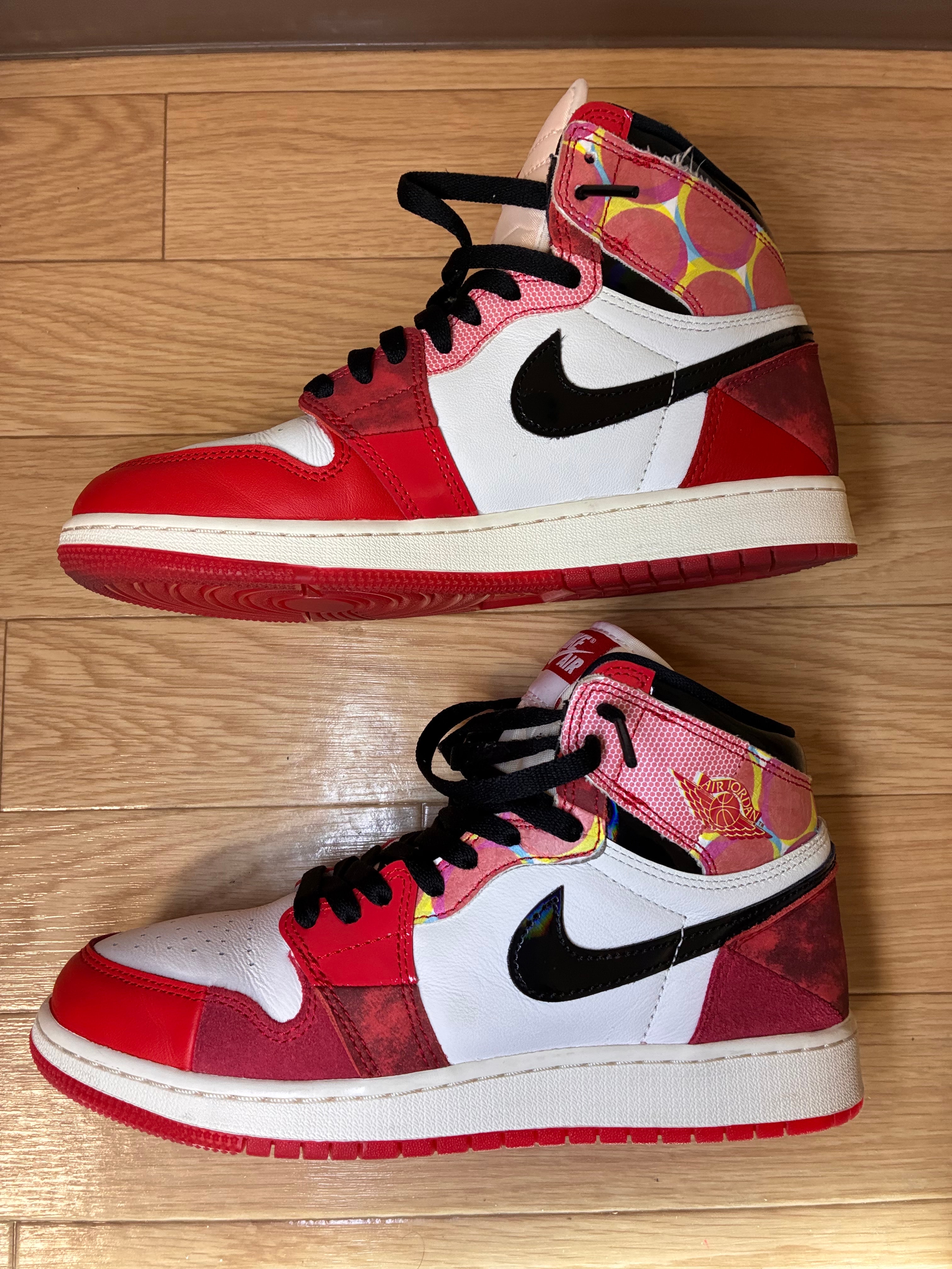 スパイダーマン × ナイキ GS エアジョーダン1 ハイ OG SP "ネクストチャプター/スパイダーマン: アクロス ザ スパイダーバース"