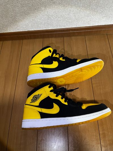 Nike Air Jordan 1 Retro Mid "New Love" (2017)