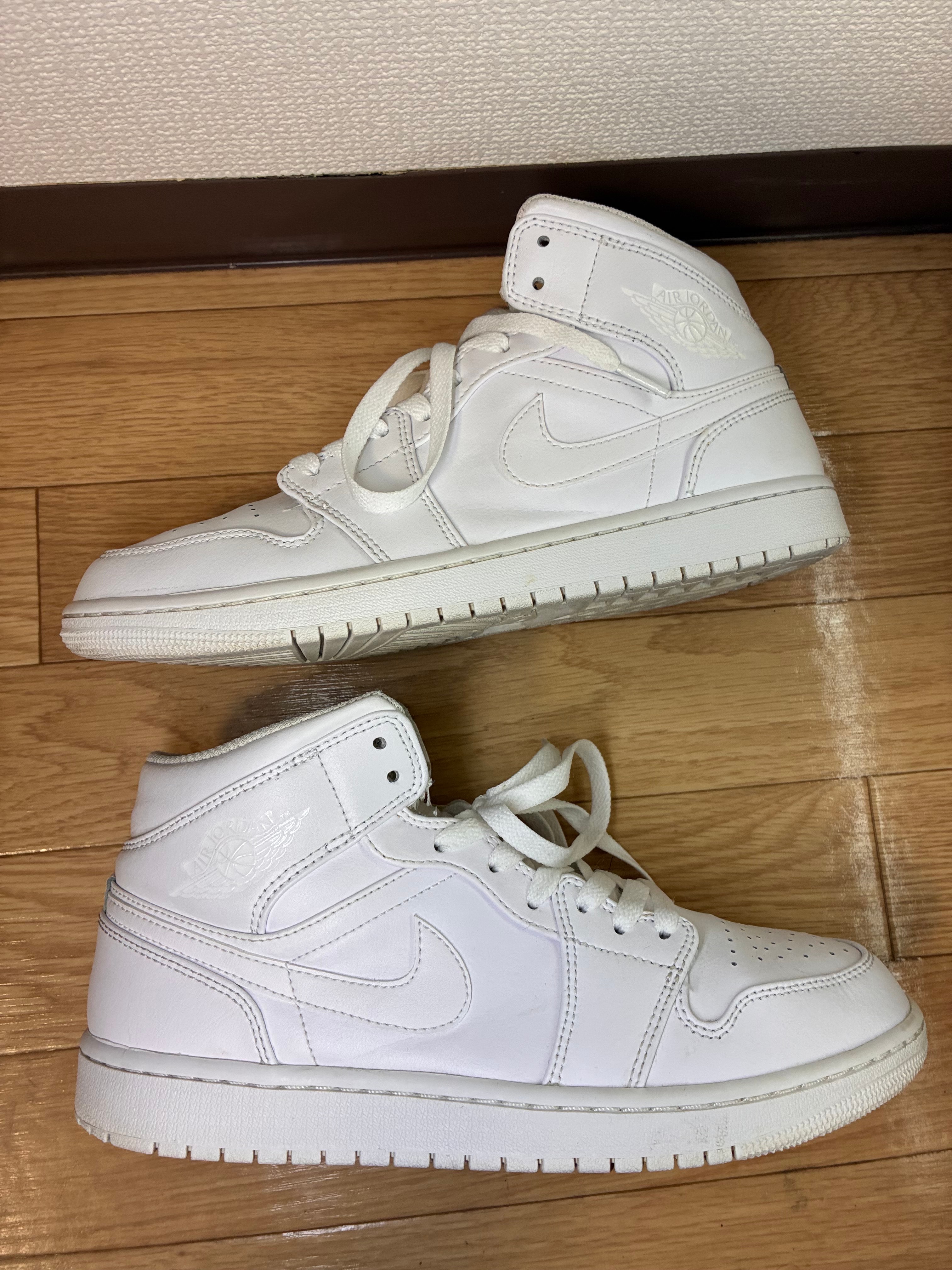 Nike Air Jordan 1 Mid "Triple White"