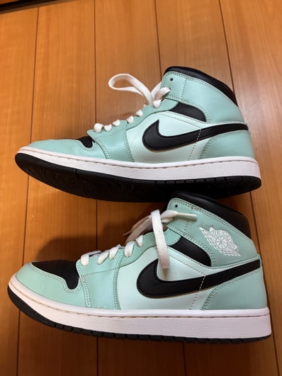 Nike Women's Air Jordan 1 Mid "Aqua Blue"