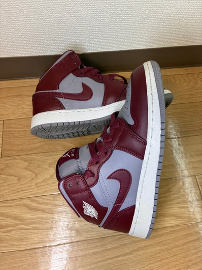 Nike GS Air Jordan 1 Mid "Team Red"