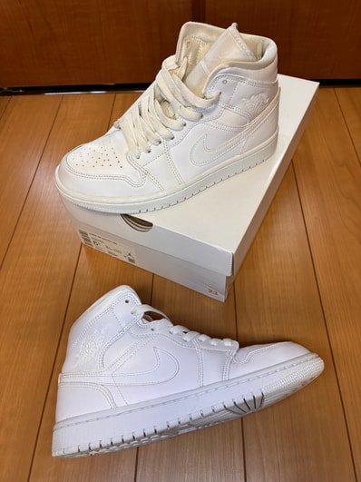 Nike Women's Air Jordan 1 Mid "Triple White"