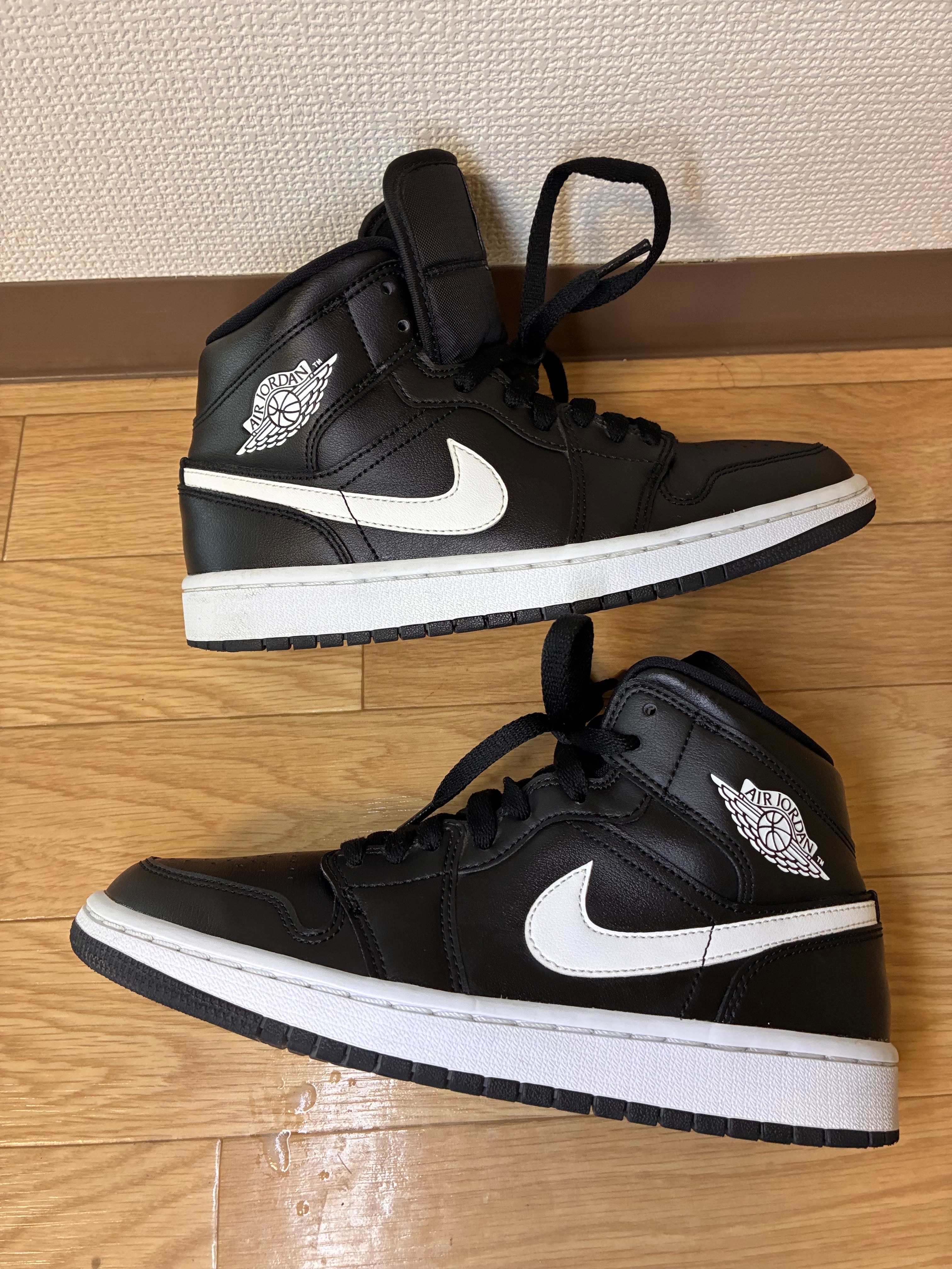 Nike Women's Air Jordan 1 Mid "Black/White"