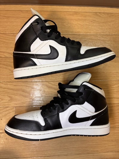 Nike Women's Air Jordan 1 Mid "Black/White"