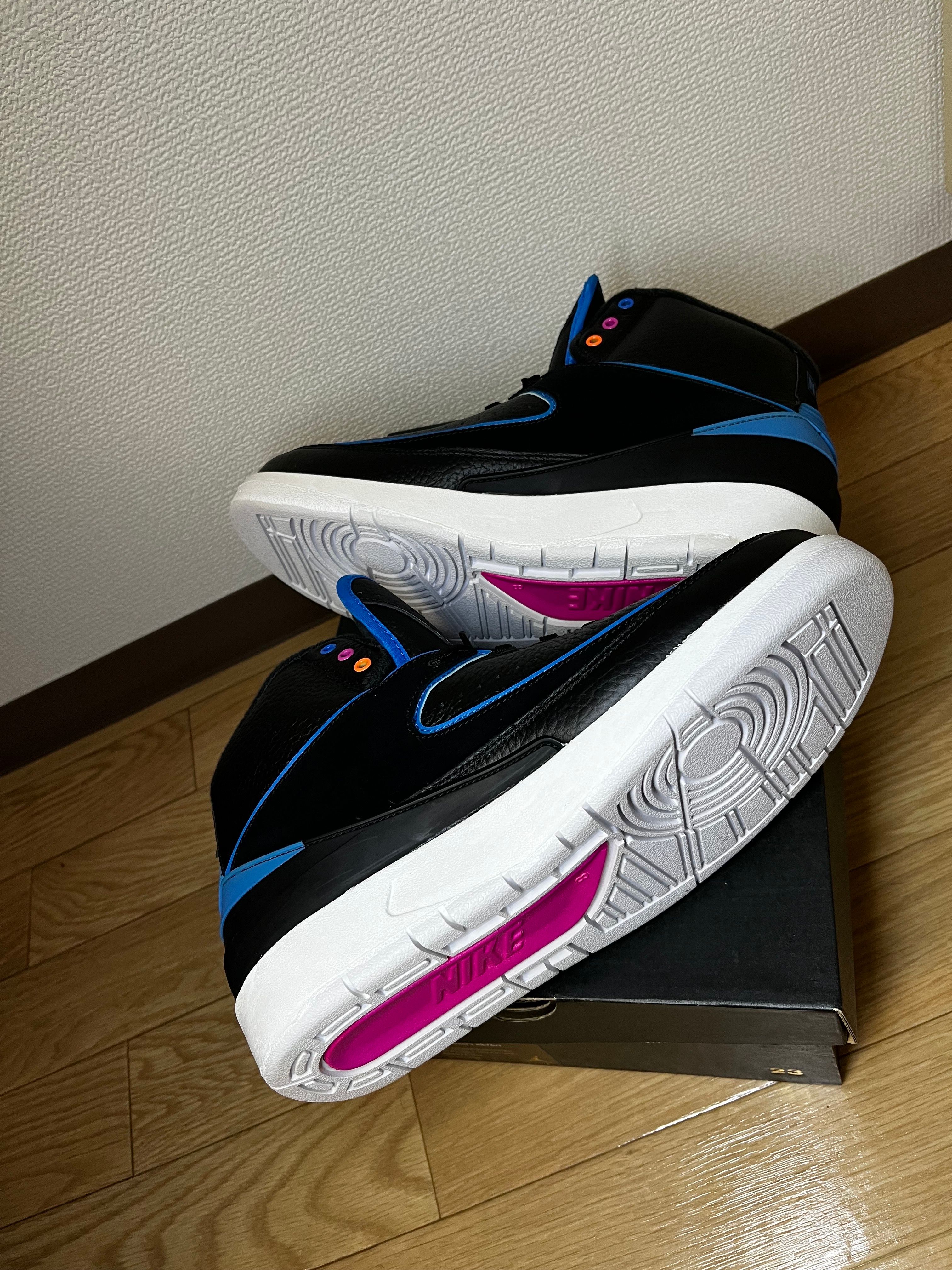 AIR JORDAN 2 RETRO "BLACK/PINK FIRE-PHOTO BLUE-ATOMIC ORANGE"