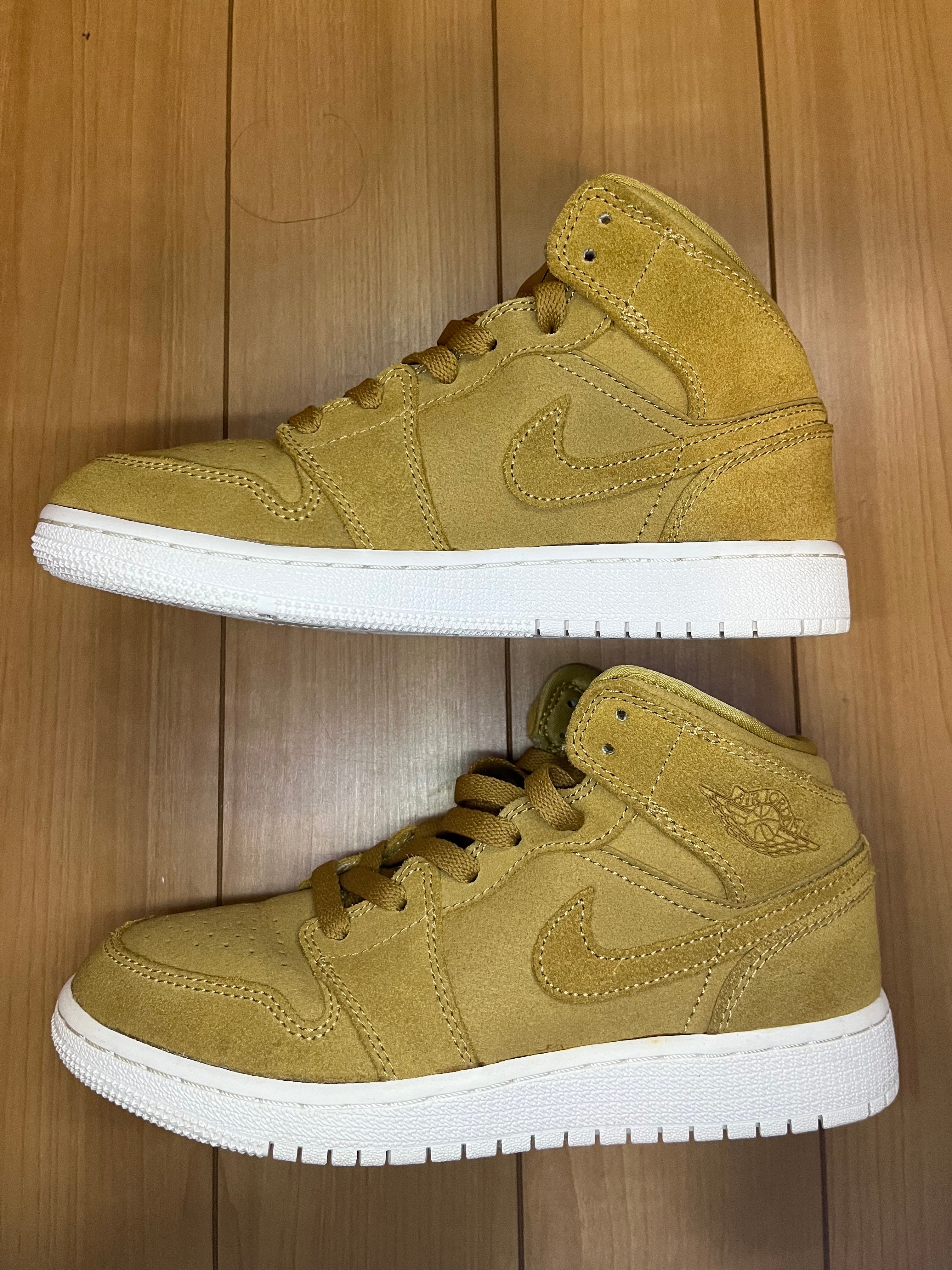 Nike GS Air Jordan 1 Mid "Golden Harvest/Sail"