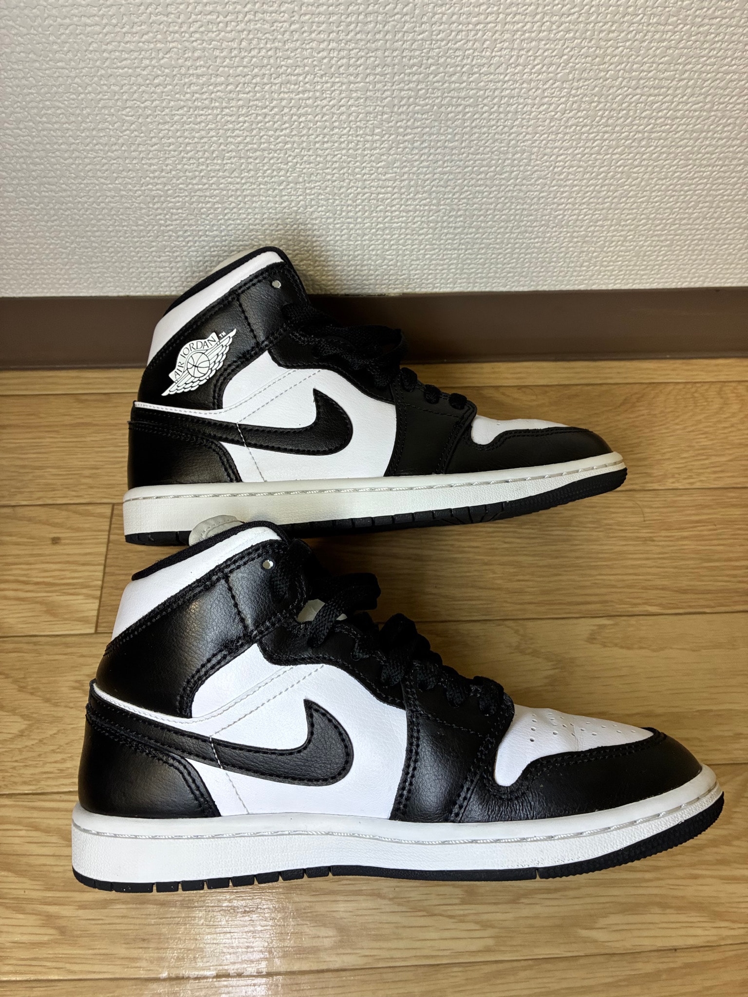 Nike Women's Air Jordan 1 Mid "Black/White"