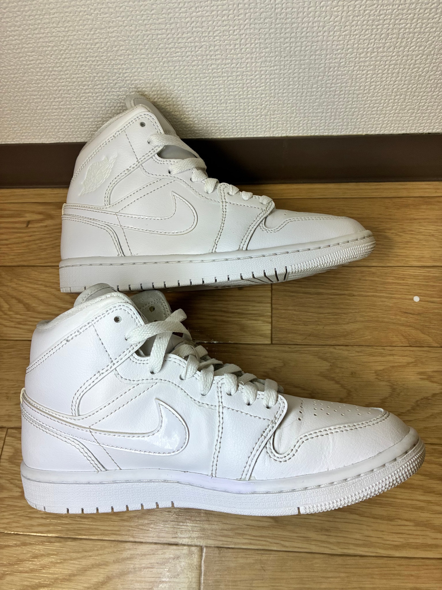 Nike Women's Air Jordan 1 Mid "Triple White"