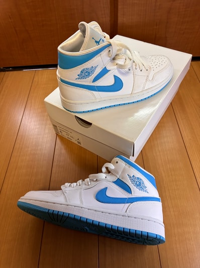 Nike Women's Air Jordan 1 Mid "UNC"