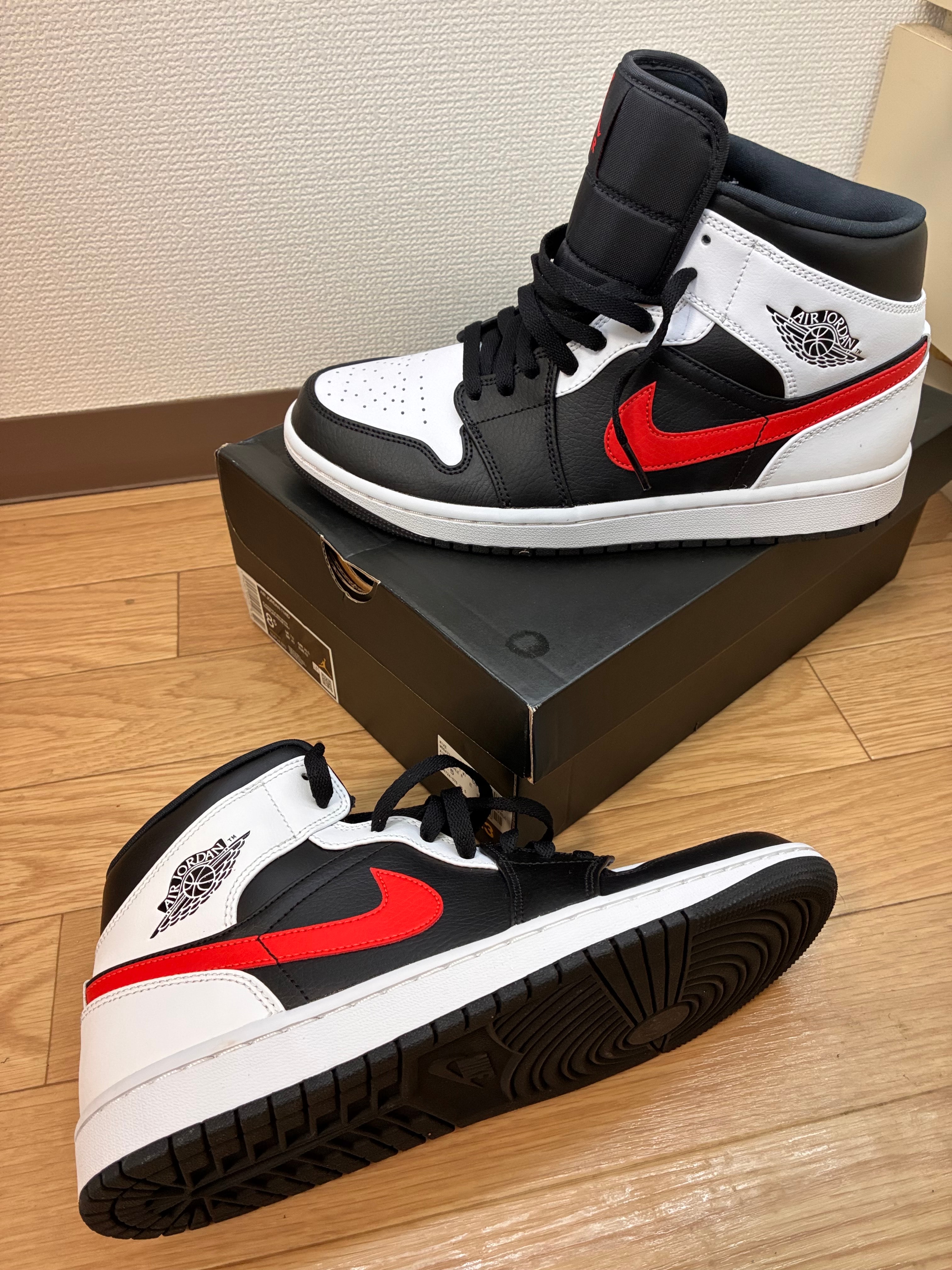 Nike Air Jordan 1 Mid "Black/Chile Red/White"