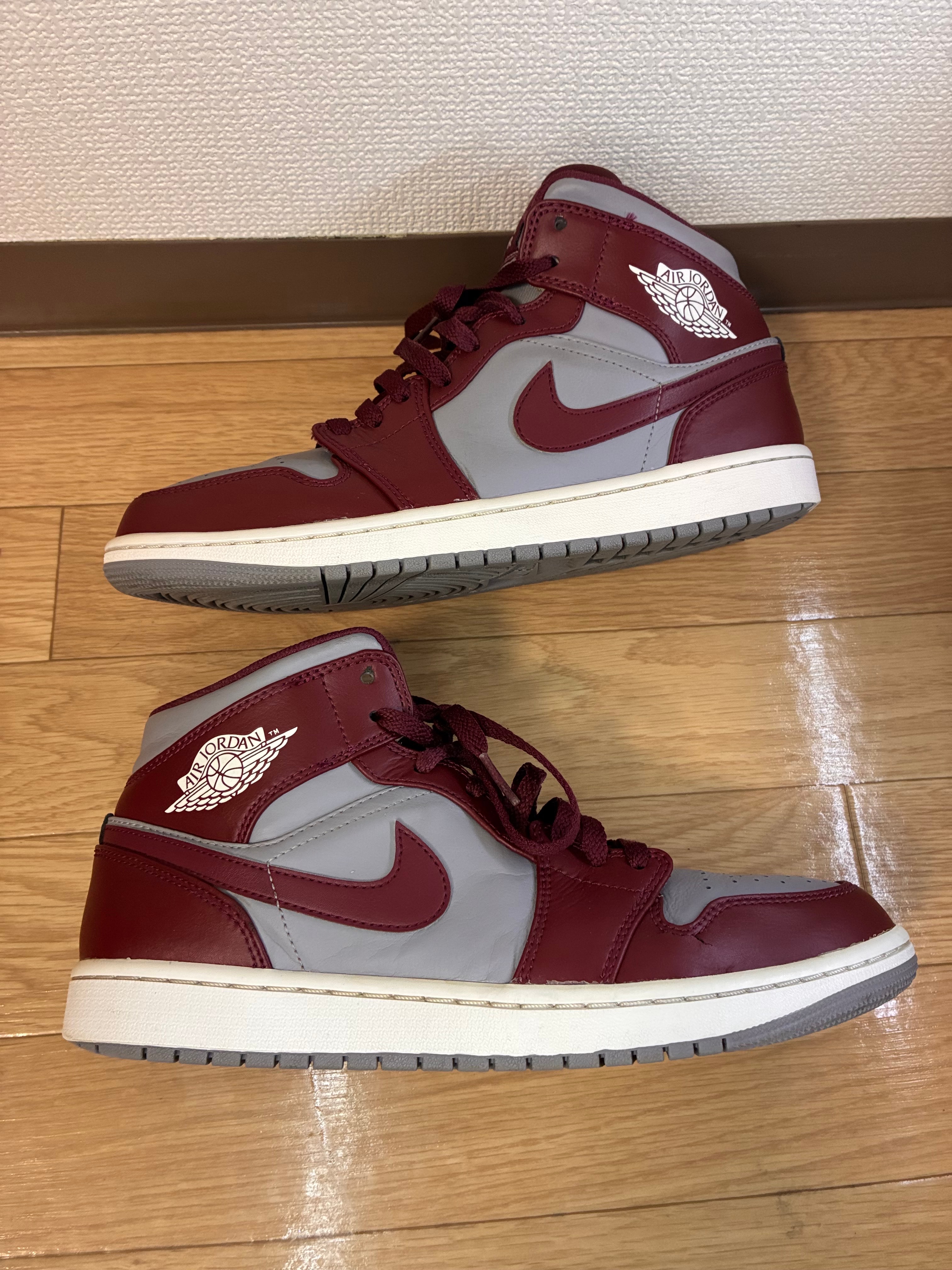 Nike Air Jordan 1 Mid "Team Red"