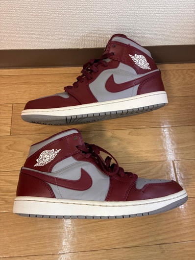Nike Air Jordan 1 Mid "Team Red"