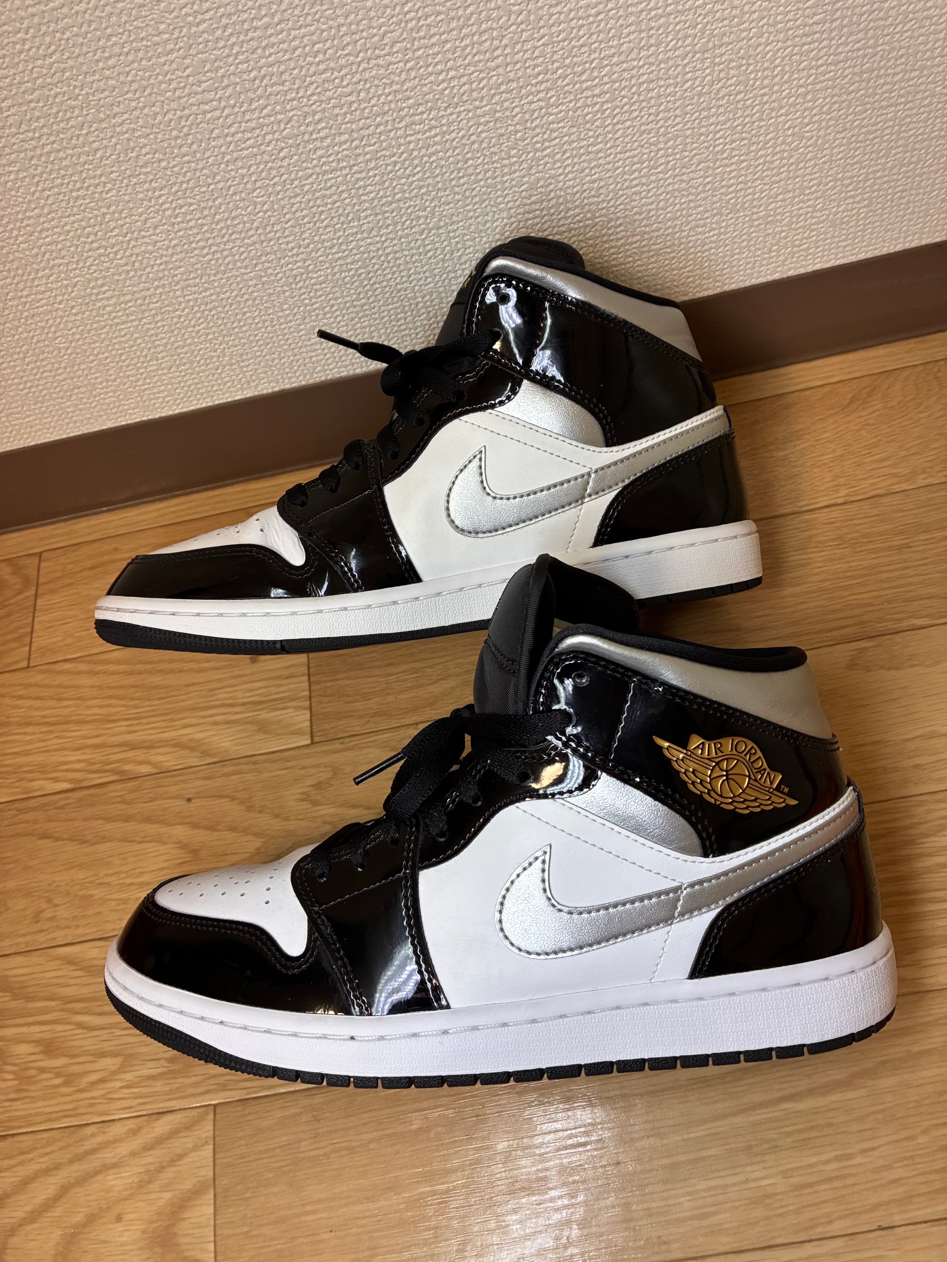 Nike Air Jordan 1 Mid "Black Patent"