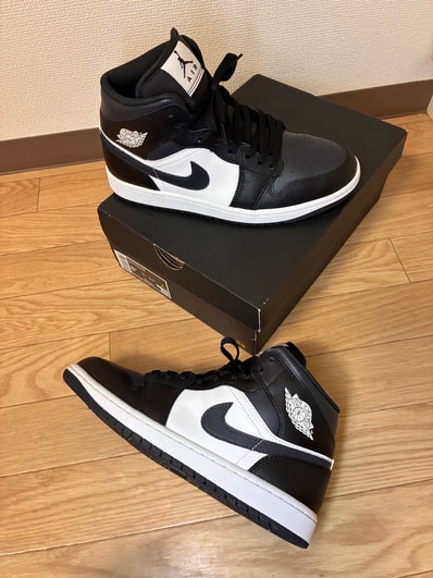 Nike Air Jordan 1 Mid "Black/Summit White/Off Noir"