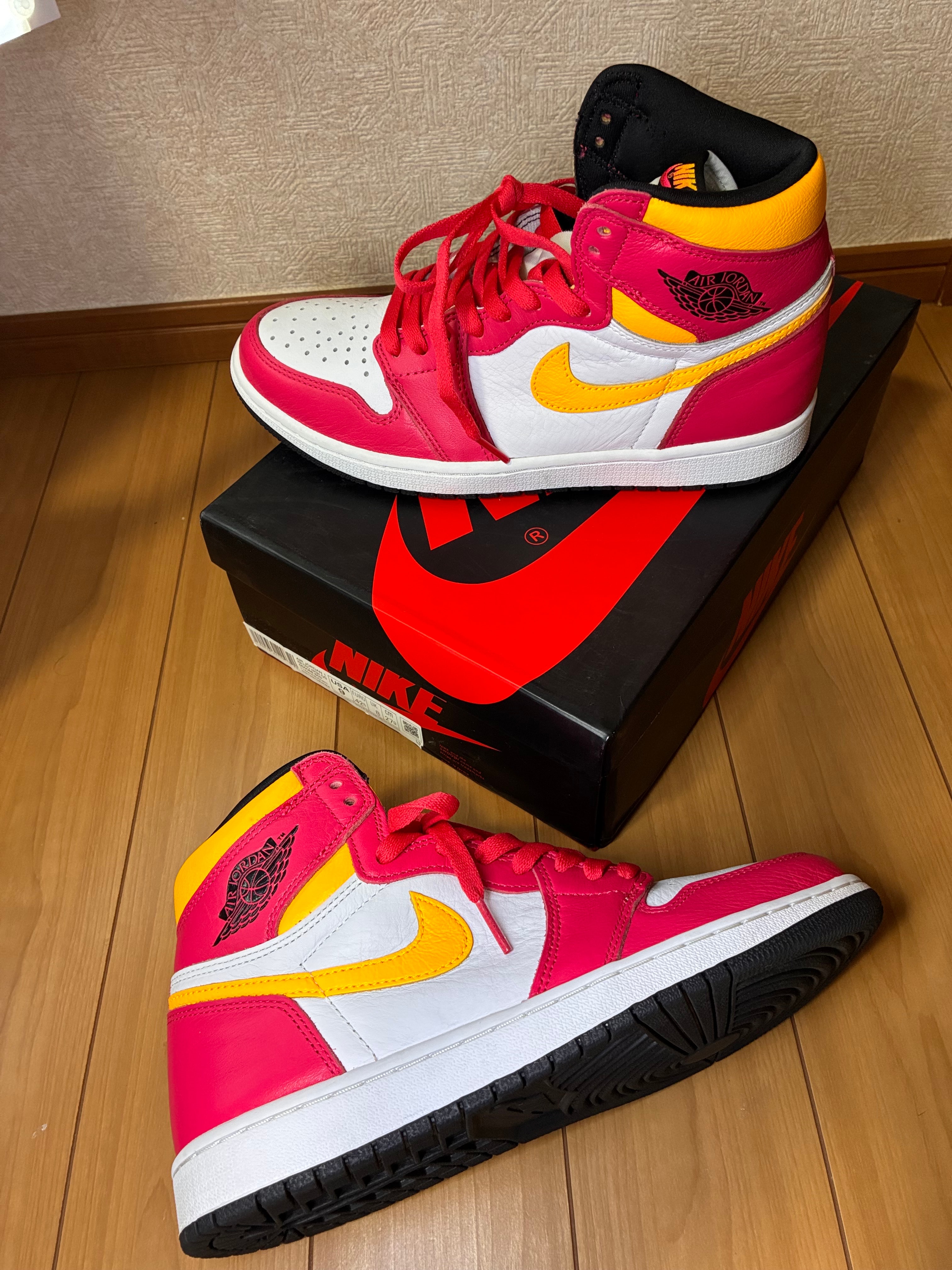 Nike Air Jordan 1 High OG "Light Fusion Red"
