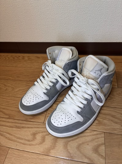 Nike Women's Air Jordan 1 Mid "Wolf Grey"