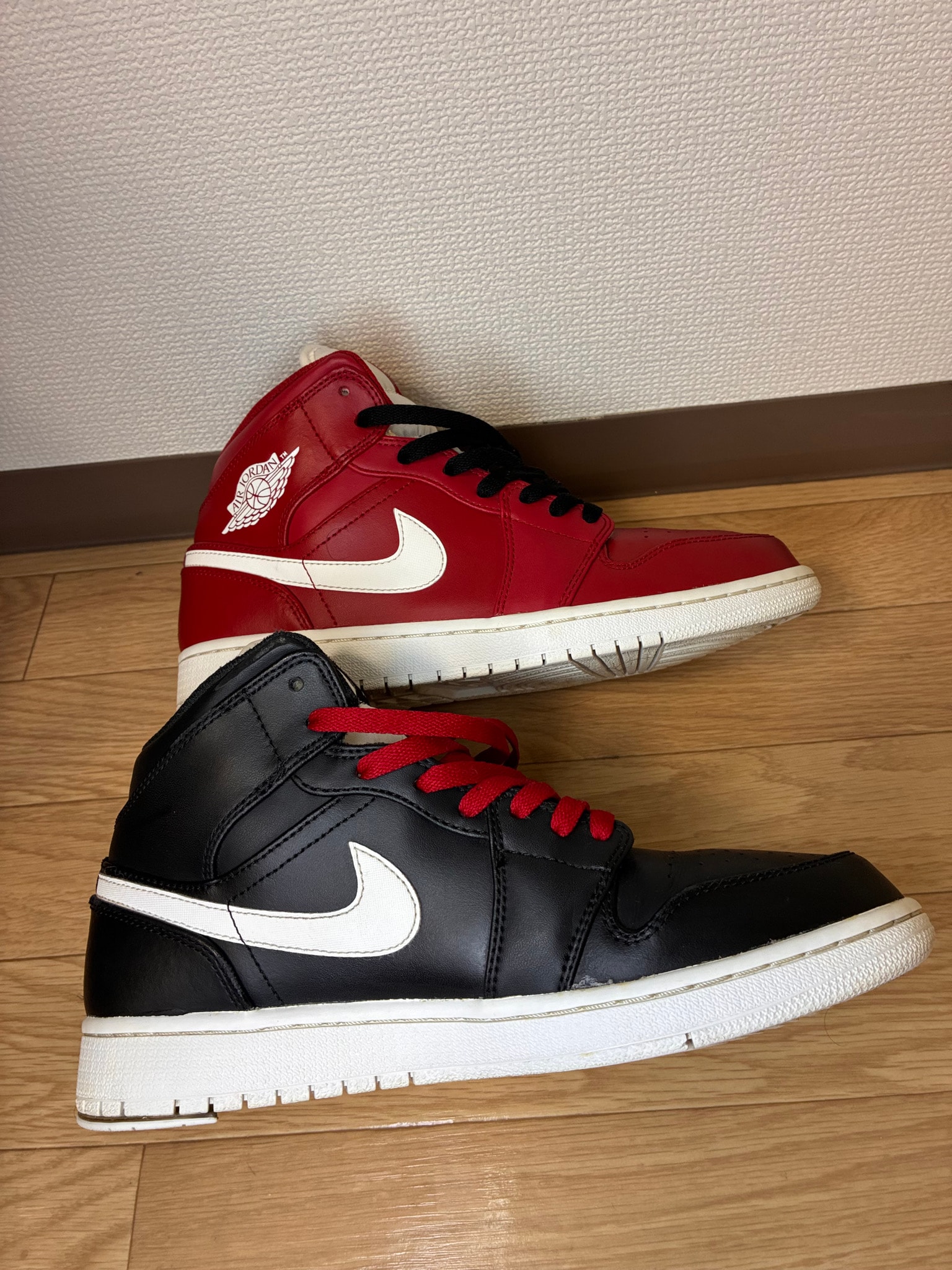 Nike Air Jordan 1 Retro Mid "Black White"