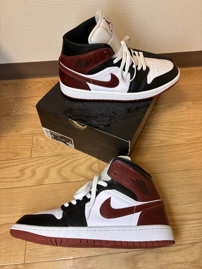 Nike Air Jordan 1 Mid SE "White/Black/Dark Pony"