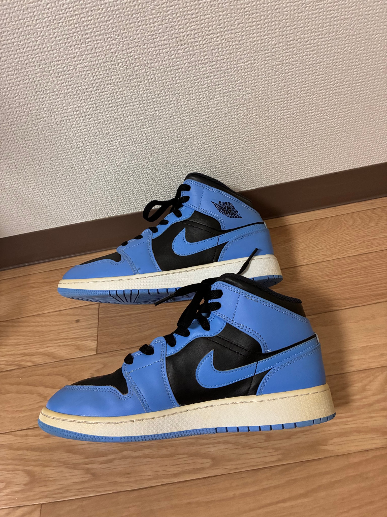 Nike GS Air Jordan 1 Mid "University Blue"