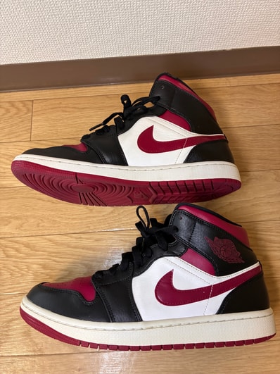 Nike Air Jordan 1 Mid "Black/Red/White"