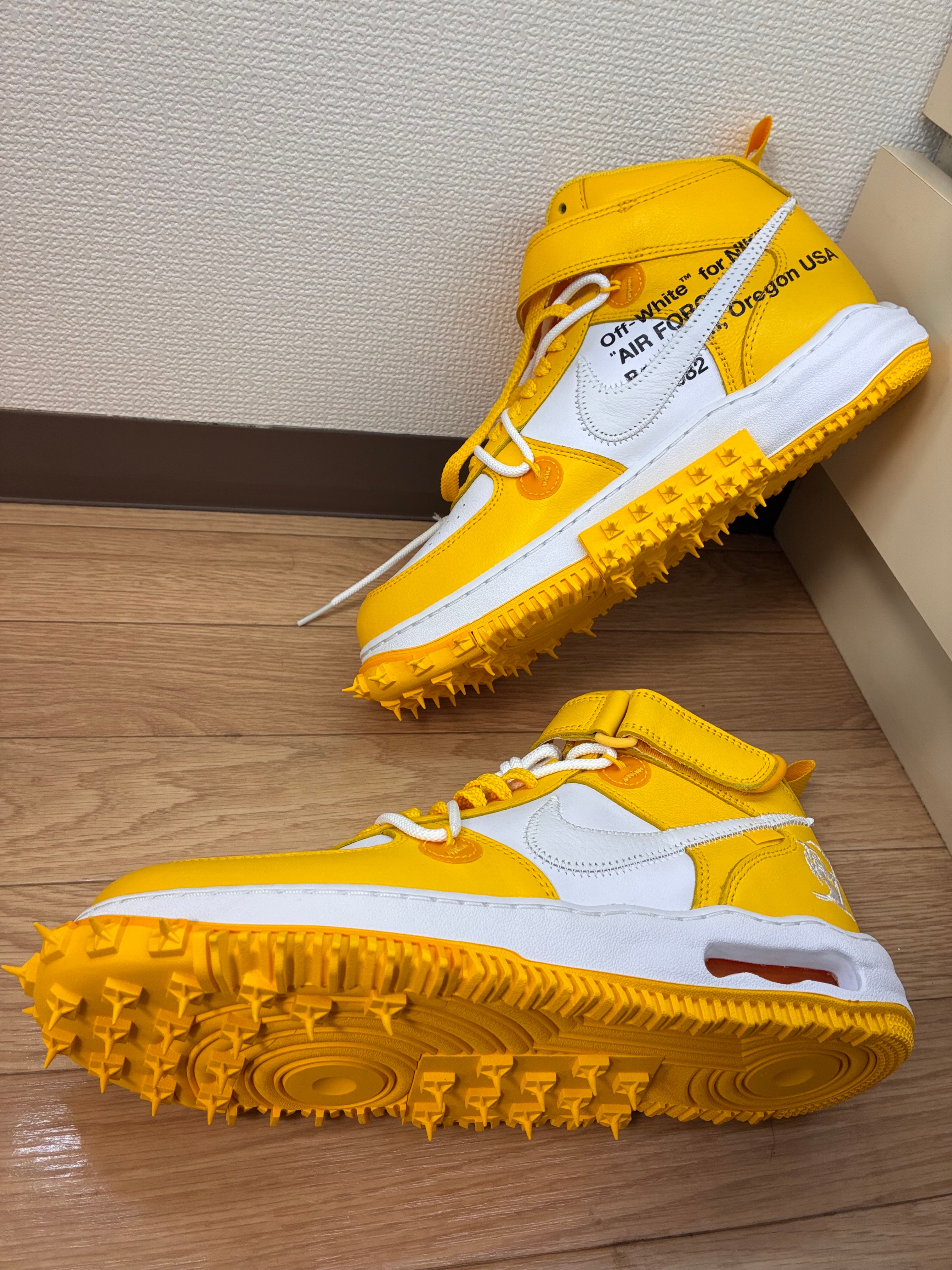 Off-White × Nike Air Force 1 Mid SP LTHR "White and Varsity Maize"