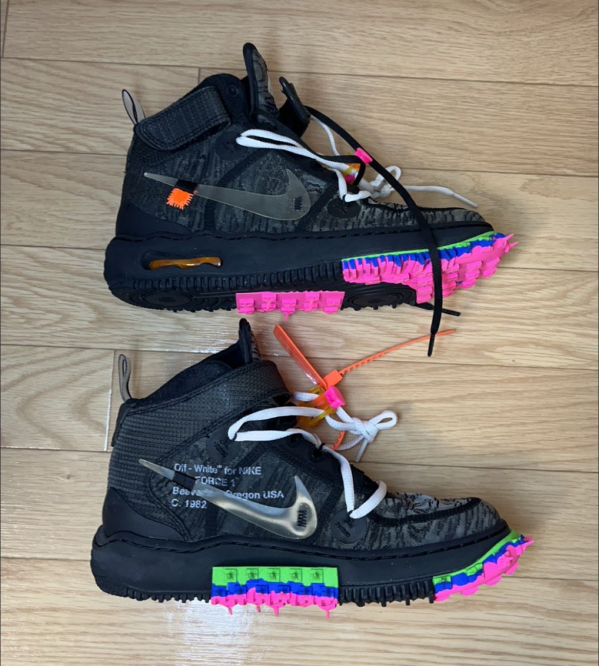 Off-White × Nike Air Force 1 Mid "Black"