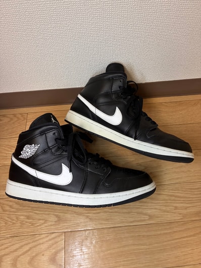 Nike Women's Air Jordan 1 Mid "Black/White"