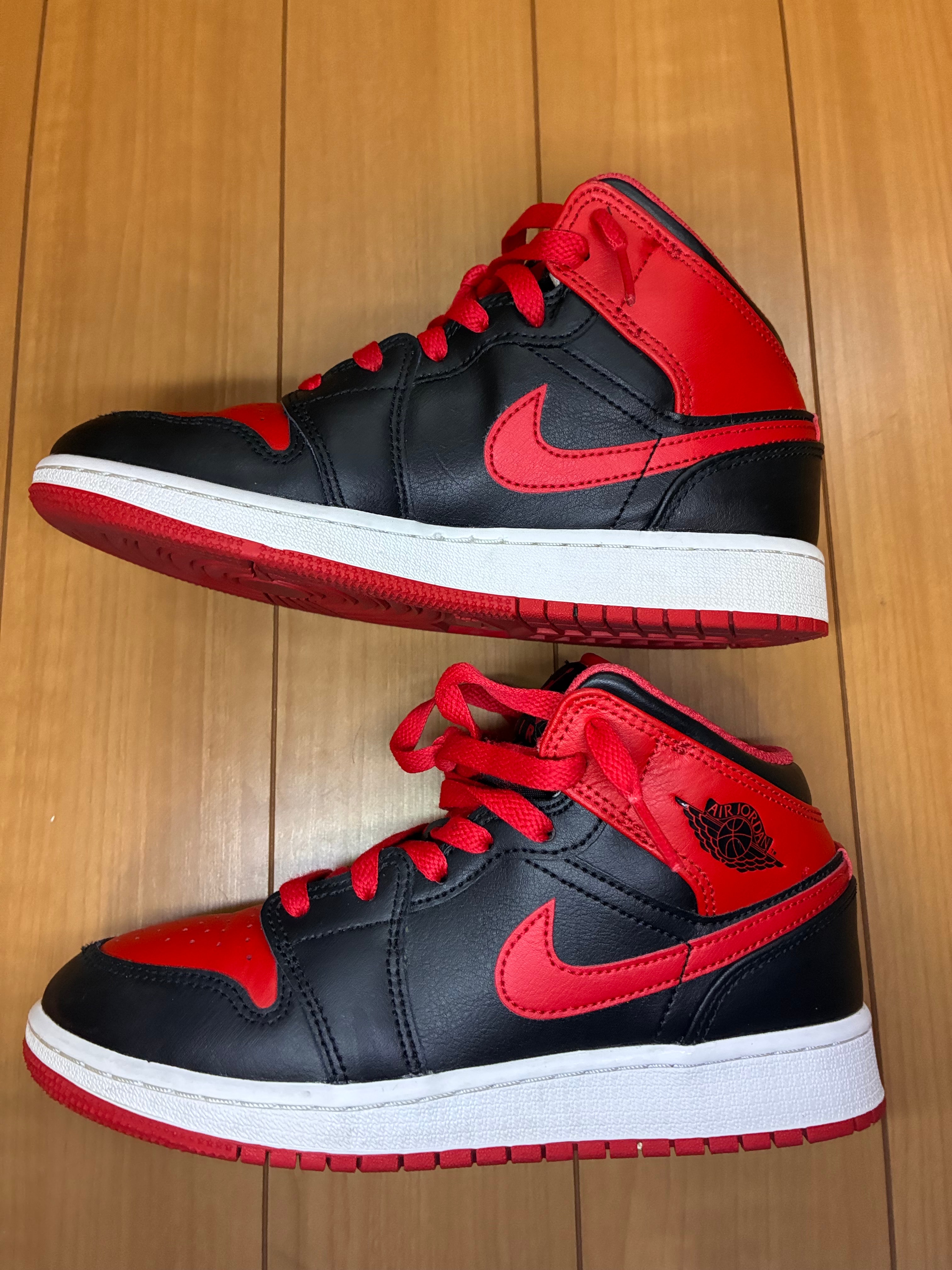 Nike GS Air Jordan 1 Mid "Bred Toe"