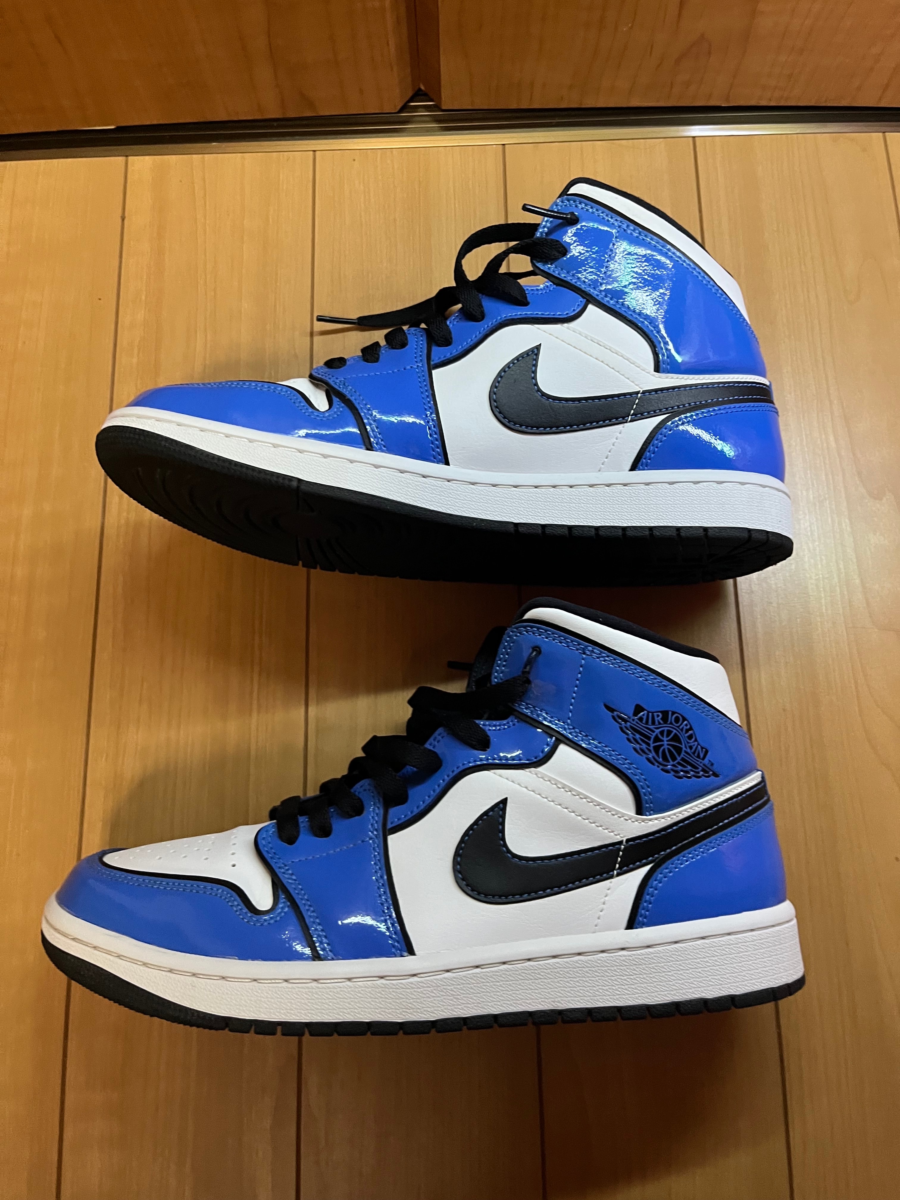 Nike Air Jordan 1 Mid SE "Signal Blue"
