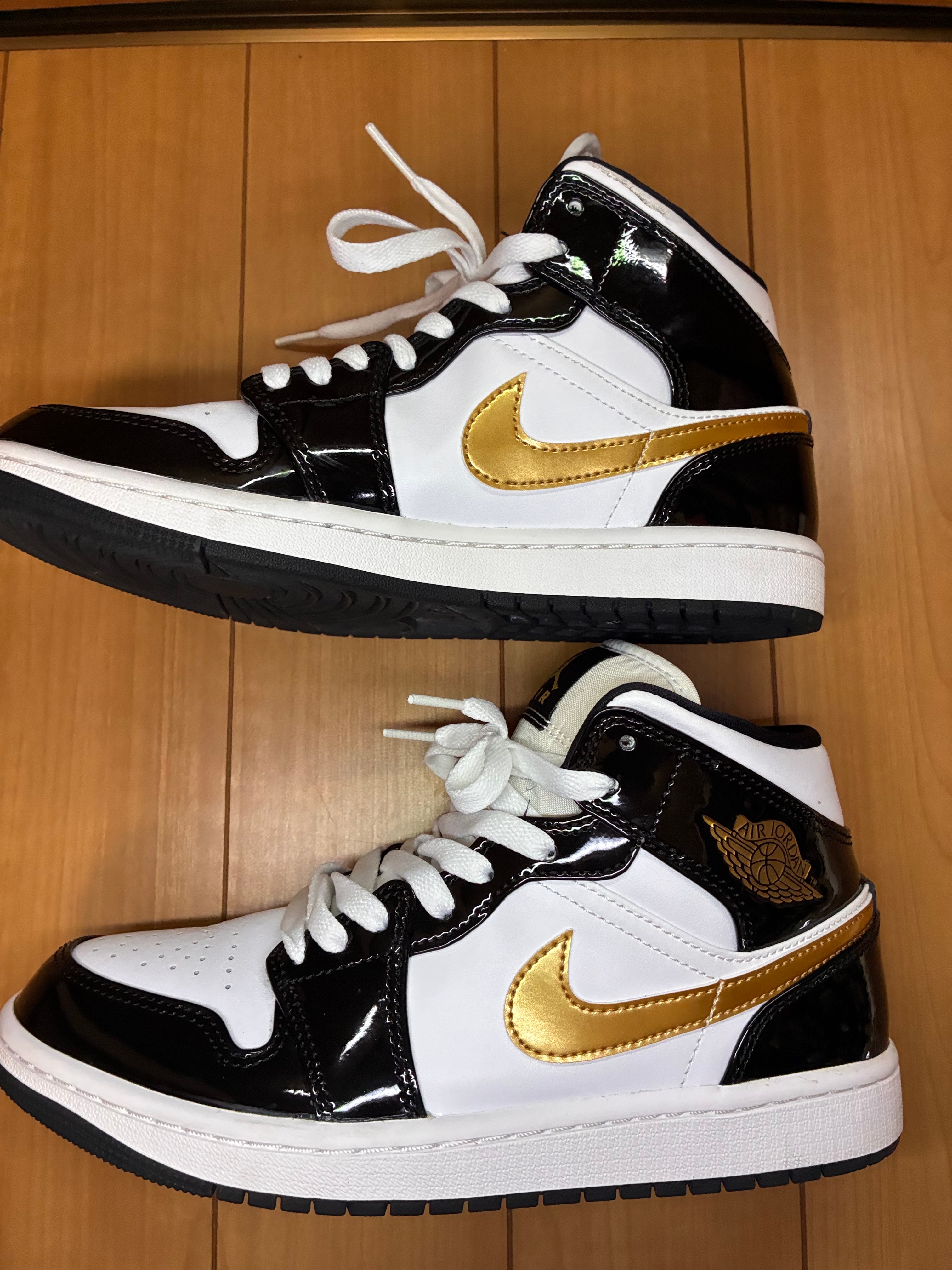 Nike Air Jordan 1 Mid SE "Metallic Gold"