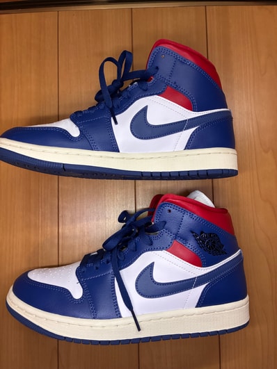 Nike Women's Air Jordan 1 Mid "French Blue"